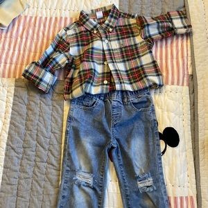 Gap plaid button down shirt matched with ripped jeans